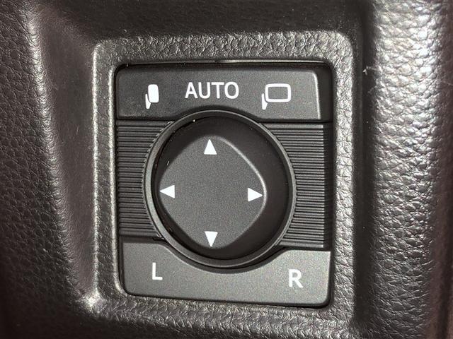 クラウンハイブリッド ＲＳアドバンス　Ｆｏｕｒ　バックモニター　衝突軽減　横滑防止装置　フルセグテレビ　エアコン　ＬＥＤライト　ナビ＆ＴＶ　オートクルーズ　ドライブレコーダー　スマートキー　電動シート　キーレス　サイドエアバッグ　ＤＶＤ　メモリナビ（28枚目）