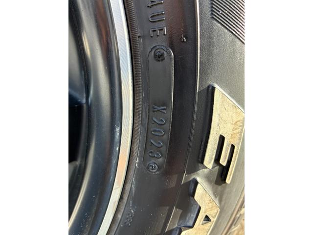 ＮＶ３５０キャラバンバン ロングプレミアムＧＸターボ　ディーゼル４ＷＤＬＩＮＫＳベッドＫＩＴスライドフロア付きファブレスバンデミックアルミイーグルナスカホワイトレターＬＴタイヤプッシュスタートスマートキーバレンティーＬＥＤテール（7枚目）