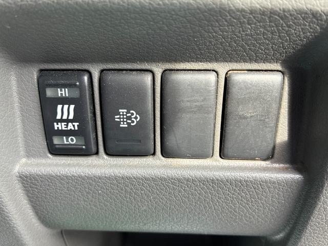 ＮＶ３５０キャラバンバン ロングプレミアムＧＸターボ　ディーゼル４ＷＤＬＩＮＫＳベッドＫＩＴスライドフロア付きファブレスバンデミックアルミイーグルナスカホワイトレターＬＴタイヤプッシュスタートスマートキーバレンティーＬＥＤテール（21枚目）