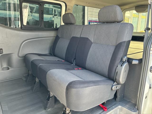 ＮＶ３５０キャラバンバン ロングプレミアムＧＸターボ　ディーゼル４ＷＤＬＩＮＫＳベッドＫＩＴスライドフロア付きファブレスバンデミックアルミイーグルナスカホワイトレターＬＴタイヤプッシュスタートスマートキーバレンティーＬＥＤテール（24枚目）