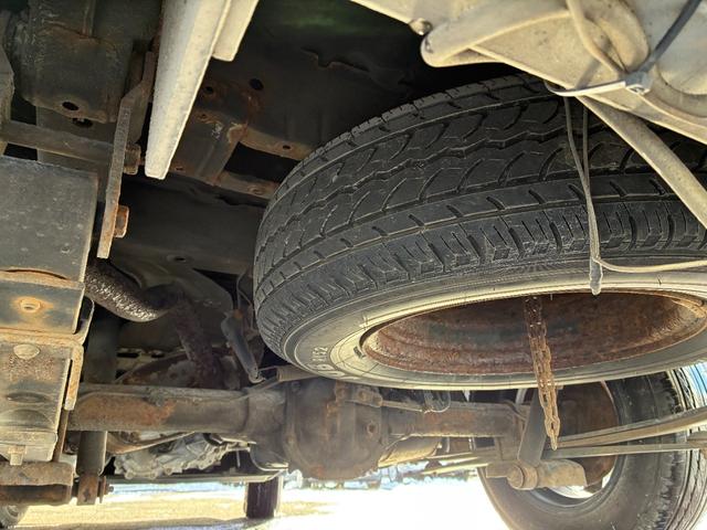 ＮＶ３５０キャラバンバン ロングプレミアムＧＸターボ　ディーゼル４ＷＤＬＩＮＫＳベッドＫＩＴスライドフロア付きファブレスバンデミックアルミイーグルナスカホワイトレターＬＴタイヤプッシュスタートスマートキーバレンティーＬＥＤテール（34枚目）