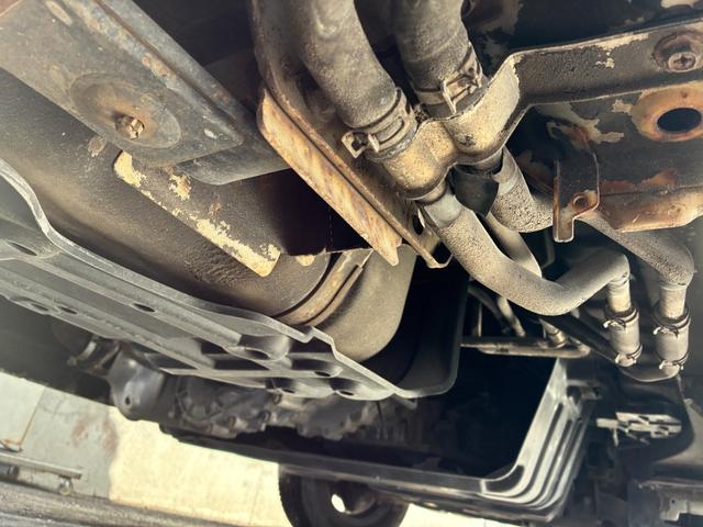 ＮＶ３５０キャラバンバン ロングプレミアムＧＸターボ　ディーゼル４ＷＤＬＩＮＫＳベッドＫＩＴスライドフロア付きファブレスバンデミックアルミイーグルナスカホワイトレターＬＴタイヤプッシュスタートスマートキーバレンティーＬＥＤテール（35枚目）