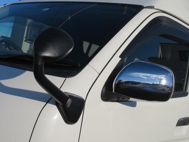 ハイエースバン 　ＴＥＣＳ特装ベース８ナンバーキャンピングリチウムオインサブバッテリー２０００Ｗパワーインバーター６人乗り変更済み車中泊仕様床貼り施工車　ロングハイルーフキャロライン　キャンパーディーゼルターボ４ＷＤ（6枚目）