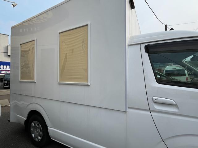 ハイエースワゴン GL 4WD8ナンバー移動販売車大型ソーラーパネル大型リチウムイオンバッテリーシステムインバーター走行充電219ワゴンGLベース車両(7枚目)