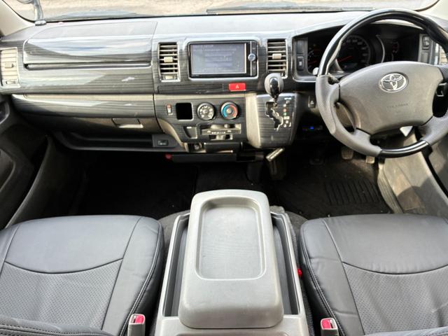 ハイエースバン スーパーGL 寒冷地仕様ツインバッテリー7型現行ブラックインナーLEDヘッドライトオフロード仕様トヨタ純正HDDナビカラーバックモニターカスタマインズ(14枚目)