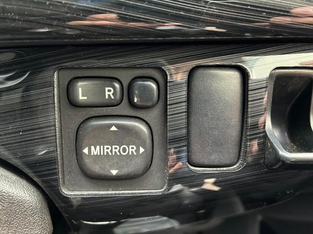 ハイエースバン スーパーGL 寒冷地仕様ツインバッテリー7型現行ブラックインナーLEDヘッドライトオフロード仕様トヨタ純正HDDナビカラーバックモニターカスタマインズ(18枚目)