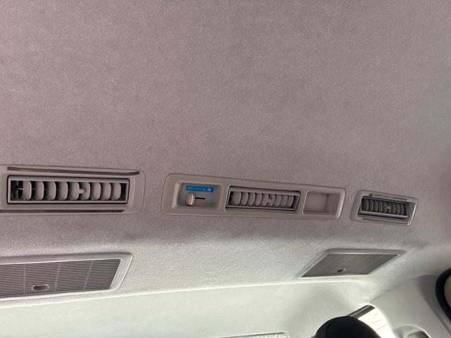 ハイエースバン スーパーGL 寒冷地仕様ツインバッテリー7型現行ブラックインナーLEDヘッドライトオフロード仕様トヨタ純正HDDナビカラーバックモニターカスタマインズ(30枚目)