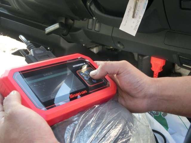 ハイエースバン 8ナンバーキャンピングカーディーゼル4WDキャロライントヨタTECS特装ベースナローハイルーフベースロンリウム床張施行専用キャンパーキット外部電源リチウムイオンサブバッテリー2000Wインバーター(21枚目)