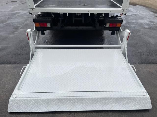 キャンター ２．８５ｔ積　Ｗキャブ超ロングワイド　ＡＴ　フル装備　Ｐ／Ｇ（10枚目）