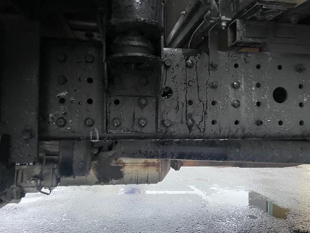 キャンター ２．８５ｔ積　Ｗキャブ超ロングワイド　ＡＴ　フル装備　Ｐ／Ｇ（13枚目）