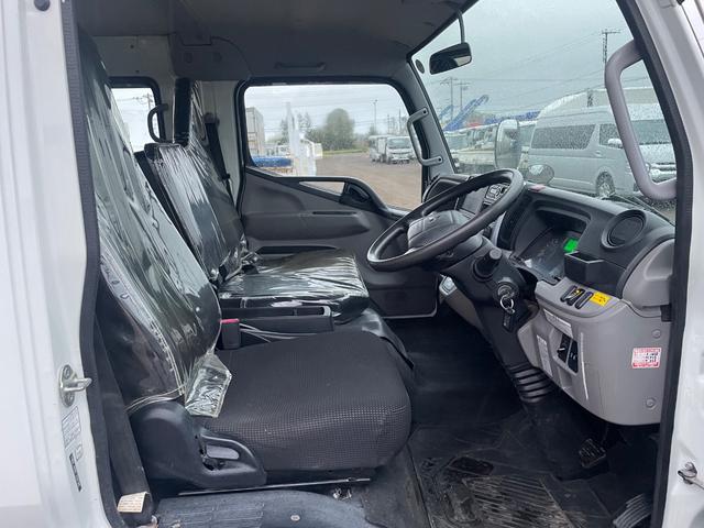 キャンター ２．８５ｔ積　Ｗキャブ超ロングワイド　ＡＴ　フル装備　Ｐ／Ｇ（20枚目）