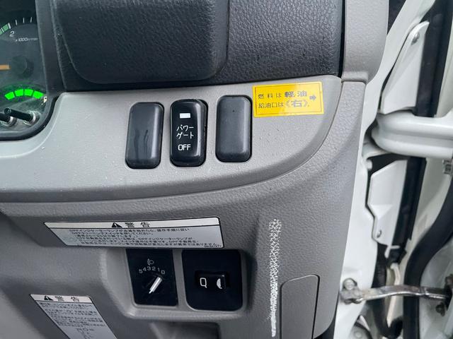 キャンター ２．８５ｔ積　Ｗキャブ超ロングワイド　ＡＴ　フル装備　Ｐ／Ｇ（22枚目）