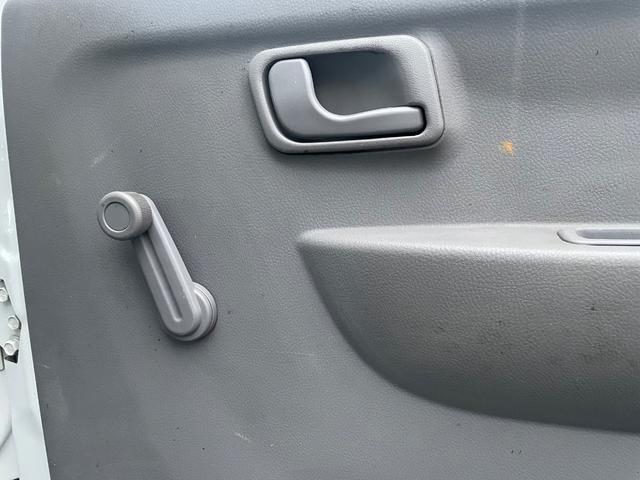 キャンター ２．８５ｔ積　Ｗキャブ超ロングワイド　ＡＴ　フル装備　Ｐ／Ｇ（27枚目）