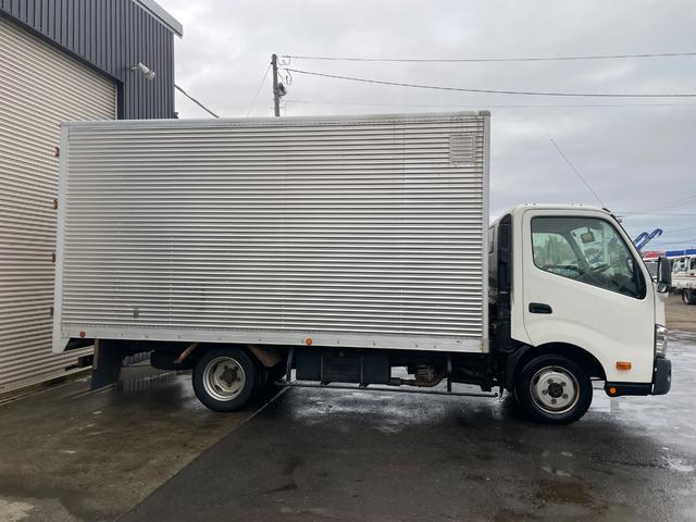 ダイナトラック ２ｔ積ワイドロング箱車４ＷＤ　５ＭＴ　フル装備　バックカメラ（4枚目）