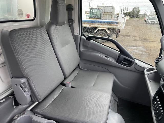 ダイナトラック ２ｔ積ワイドロング箱車４ＷＤ　５ＭＴ　フル装備　バックカメラ（25枚目）