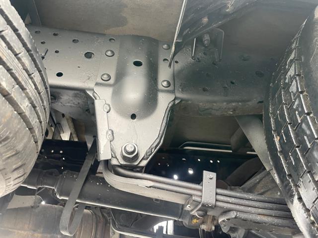 エルフトラック １．５ｔ積　Ｗキャブ　４ＷＤ　垂直式Ｐ／Ｇ　ＡＴ　フル装備（15枚目）