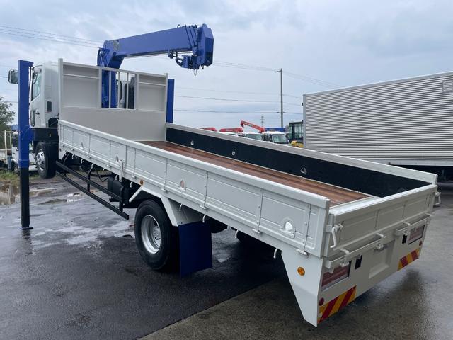 ヒノレンジャー ２．１ｔ積ロング　タダノ４段Ｒ／Ｃ　セルフ　６ＭＴ　フル装備（15枚目）