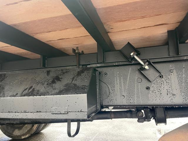 ヒノレンジャー ２．１ｔ積ロング　タダノ４段Ｒ／Ｃ　セルフ　６ＭＴ　フル装備（21枚目）