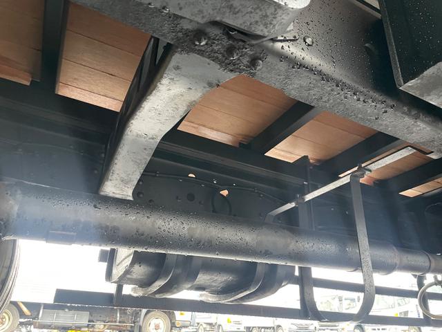 ヒノレンジャー ２．１ｔ積ロング　タダノ４段Ｒ／Ｃ　セルフ　６ＭＴ　フル装備（22枚目）