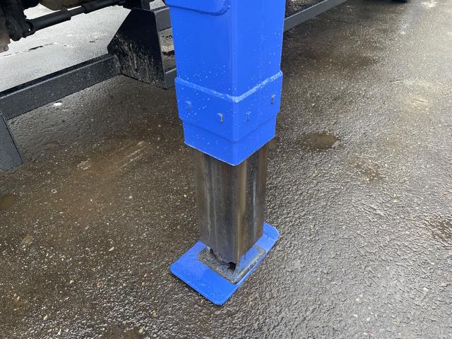 ヒノレンジャー ２．１ｔ積ロング　タダノ４段Ｒ／Ｃ　セルフ　６ＭＴ　フル装備（47枚目）