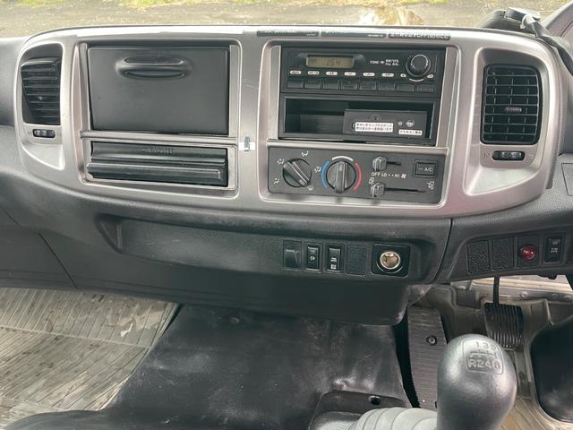 ヒノレンジャー ２．１ｔ積ロング　タダノ４段Ｒ／Ｃ　セルフ　６ＭＴ　フル装備（56枚目）