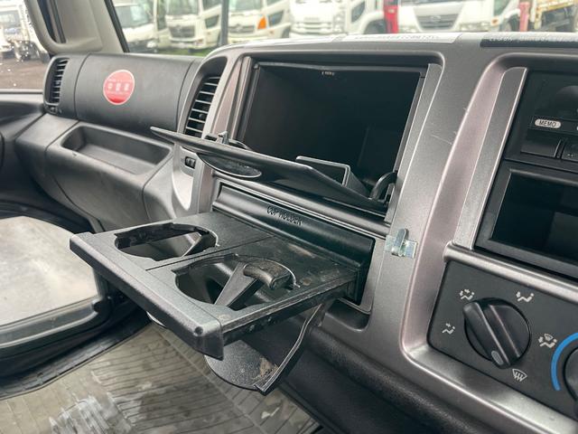 ヒノレンジャー ２．１ｔ積ロング　タダノ４段Ｒ／Ｃ　セルフ　６ＭＴ　フル装備（58枚目）