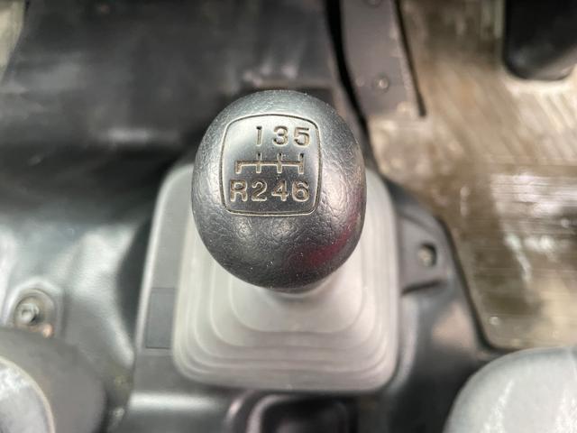 ヒノレンジャー ２．１ｔ積ロング　タダノ４段Ｒ／Ｃ　セルフ　６ＭＴ　フル装備（59枚目）