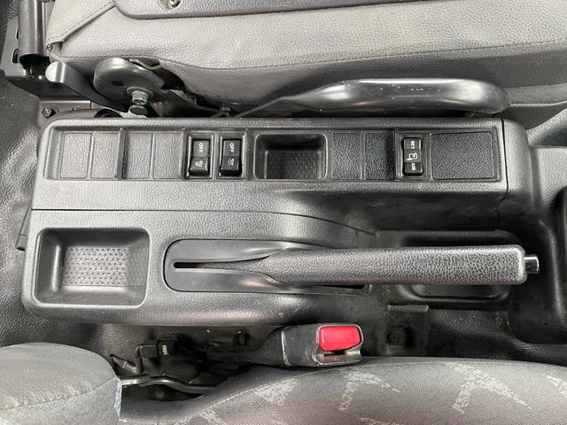 ヒノレンジャー ２．１ｔ積ロング　タダノ４段Ｒ／Ｃ　セルフ　６ＭＴ　フル装備（60枚目）