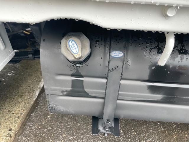 バネットトラック スーパーロー DX 1t積 平ボデー 4WD AT フル装備(10枚目)