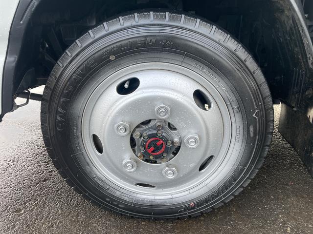 エルフトラック ２ｔ積　ショート　平ボデー　アーム式Ｐ／Ｇ　４ＷＤ　５ＭＴ（18枚目）