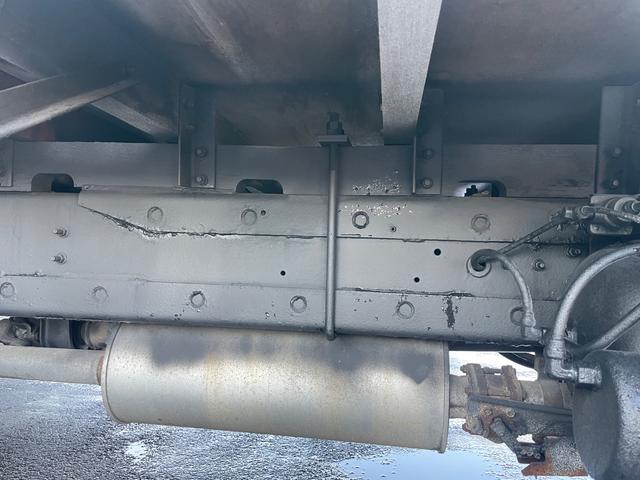 コンドル ３ｔ積ロング　ユニック４段Ｒ／Ｃ　６ＭＴ　フル装備　全塗装済（12枚目）