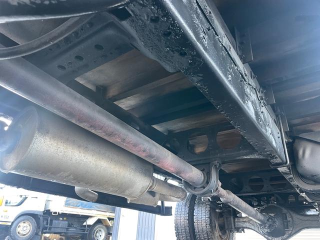 コンドル ３ｔ積ロング　ユニック４段Ｒ／Ｃ　６ＭＴ　フル装備　全塗装済（20枚目）