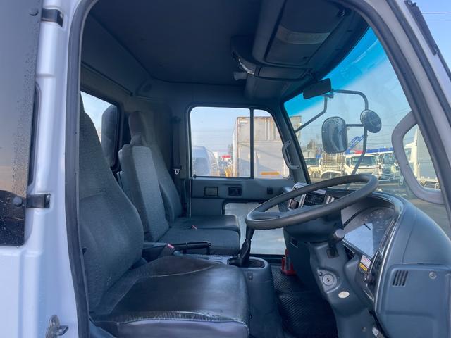 コンドル ３ｔ積ロング　ユニック４段Ｒ／Ｃ　６ＭＴ　フル装備　全塗装済（33枚目）