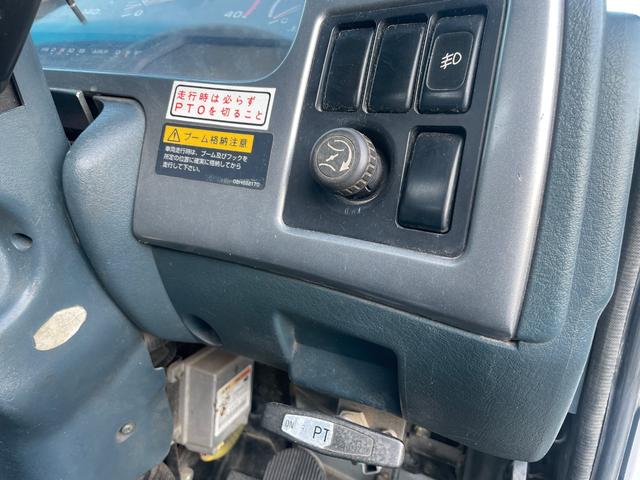 コンドル ３ｔ積ロング　ユニック４段Ｒ／Ｃ　６ＭＴ　フル装備　全塗装済（36枚目）