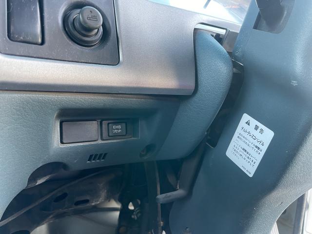 コンドル ３ｔ積ロング　ユニック４段Ｒ／Ｃ　６ＭＴ　フル装備　全塗装済（39枚目）