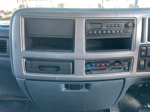 コンドル ３ｔ積ロング　ユニック４段Ｒ／Ｃ　６ＭＴ　フル装備　全塗装済（40枚目）