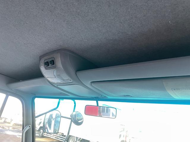 コンドル ３ｔ積ロング　ユニック４段Ｒ／Ｃ　６ＭＴ　フル装備　全塗装済（50枚目）