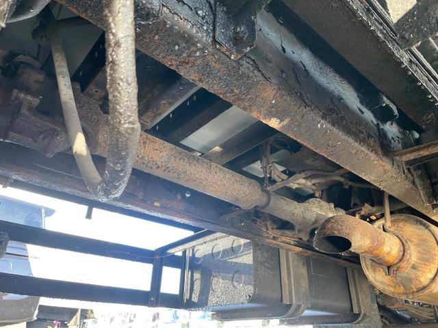 スーパーグレート ９．３ｔ積　四軸低床　セーフティローダー　タダノ４段Ｒ／Ｃ（26枚目）