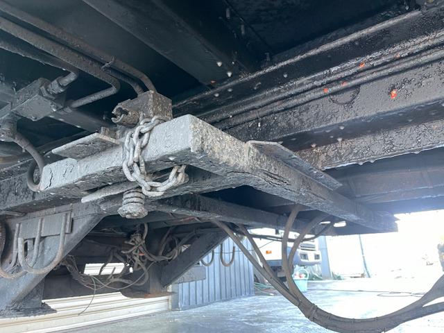 スーパーグレート ９．３ｔ積　四軸低床　セーフティローダー　タダノ４段Ｒ／Ｃ（30枚目）