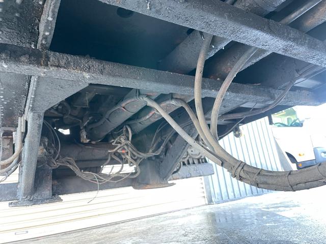 スーパーグレート ９．３ｔ積　四軸低床　セーフティローダー　タダノ４段Ｒ／Ｃ（32枚目）