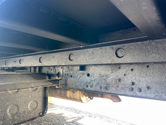 スーパーグレート ９．３ｔ積　四軸低床　セーフティローダー　タダノ４段Ｒ／Ｃ（38枚目）