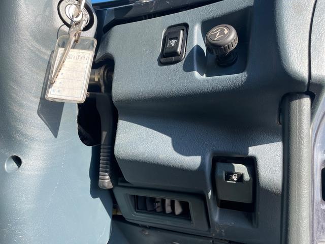 スーパーグレート ９．３ｔ積　四軸低床　セーフティローダー　タダノ４段Ｒ／Ｃ（62枚目）