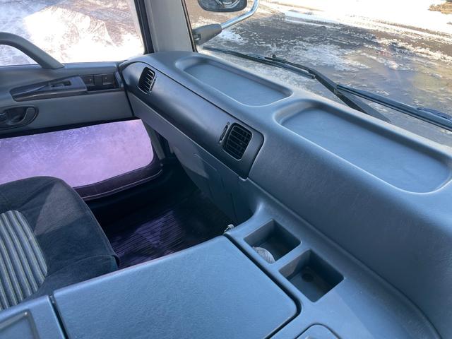 スーパーグレート ９．３ｔ積　四軸低床　セーフティローダー　タダノ４段Ｒ／Ｃ（69枚目）