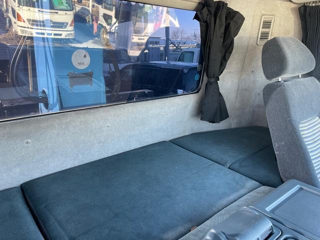 スーパーグレート ９．３ｔ積　四軸低床　セーフティローダー　タダノ４段Ｒ／Ｃ（74枚目）