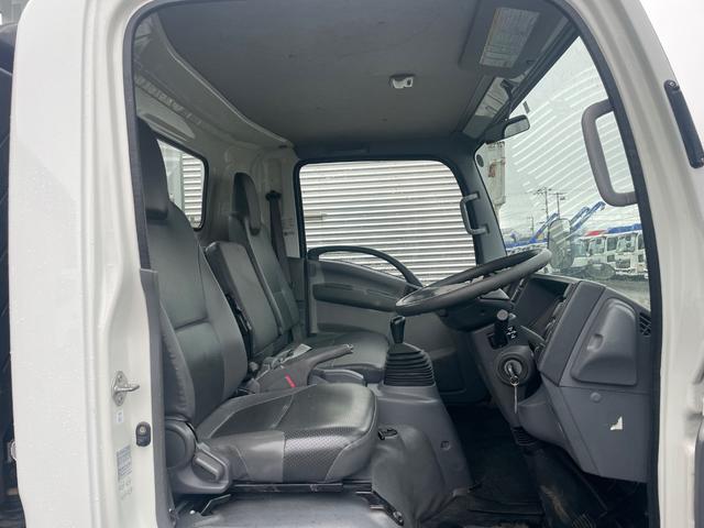 エルフトラック ２ｔ積　拡幅ワイドロング　平ボデー　４ＷＤ　５ＭＴ　フル装備（22枚目）