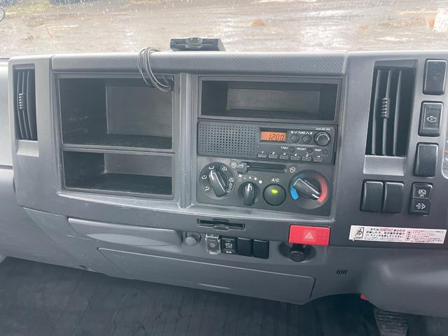 エルフトラック ２ｔ積　拡幅ワイドロング　平ボデー　４ＷＤ　５ＭＴ　フル装備（26枚目）