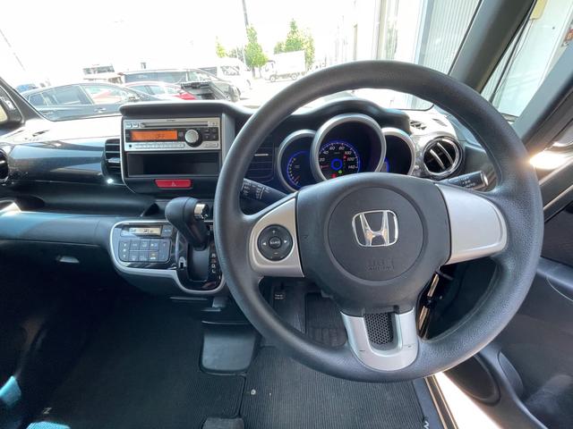 Ｎ－ＢＯＸカスタム Ｇ・Ｌパッケージ　４ＷＤ　キ―フリー　片側Ｐスライドドア　冬タイヤ積込　ＣＤオーディオ（17枚目）