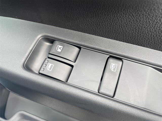 ハイゼットカーゴ 　スローパー　車いす移動車　４ＷＤ　電動ウインチ（リモコン付）　リヤヒーター　スライドドアイージークローザー　スマートインナーミラー　バックカメラ（15枚目）