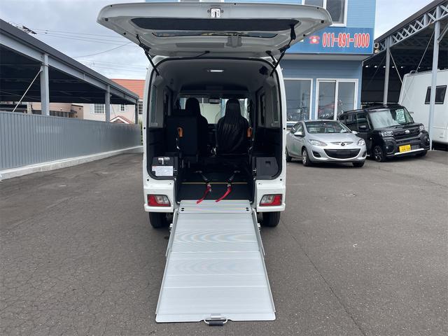 ハイゼットカーゴ 　スローパー　車いす移動車　４ＷＤ　電動ウインチ（リモコン付）　リヤヒーター　スライドドアイージークローザー　スマートインナーミラー　バックカメラ（24枚目）