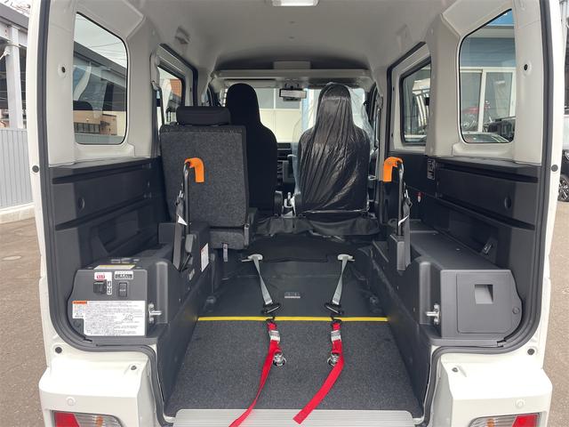 ハイゼットカーゴ 　スローパー　車いす移動車　４ＷＤ　電動ウインチ（リモコン付）　リヤヒーター　スライドドアイージークローザー　スマートインナーミラー　バックカメラ（25枚目）